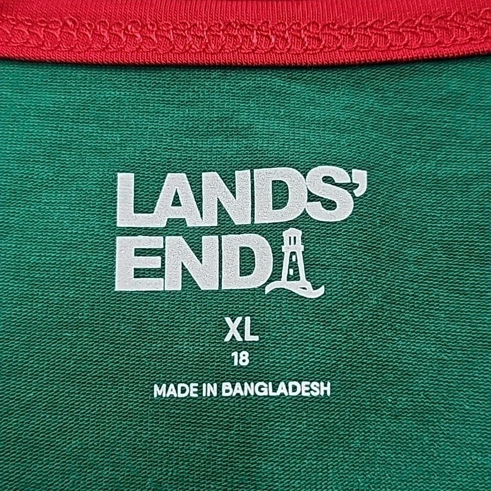 Lands End top has